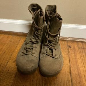 Men’s Nike Military Boot 8.5